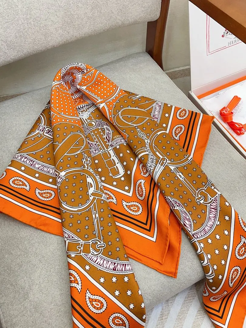 scarf 0048