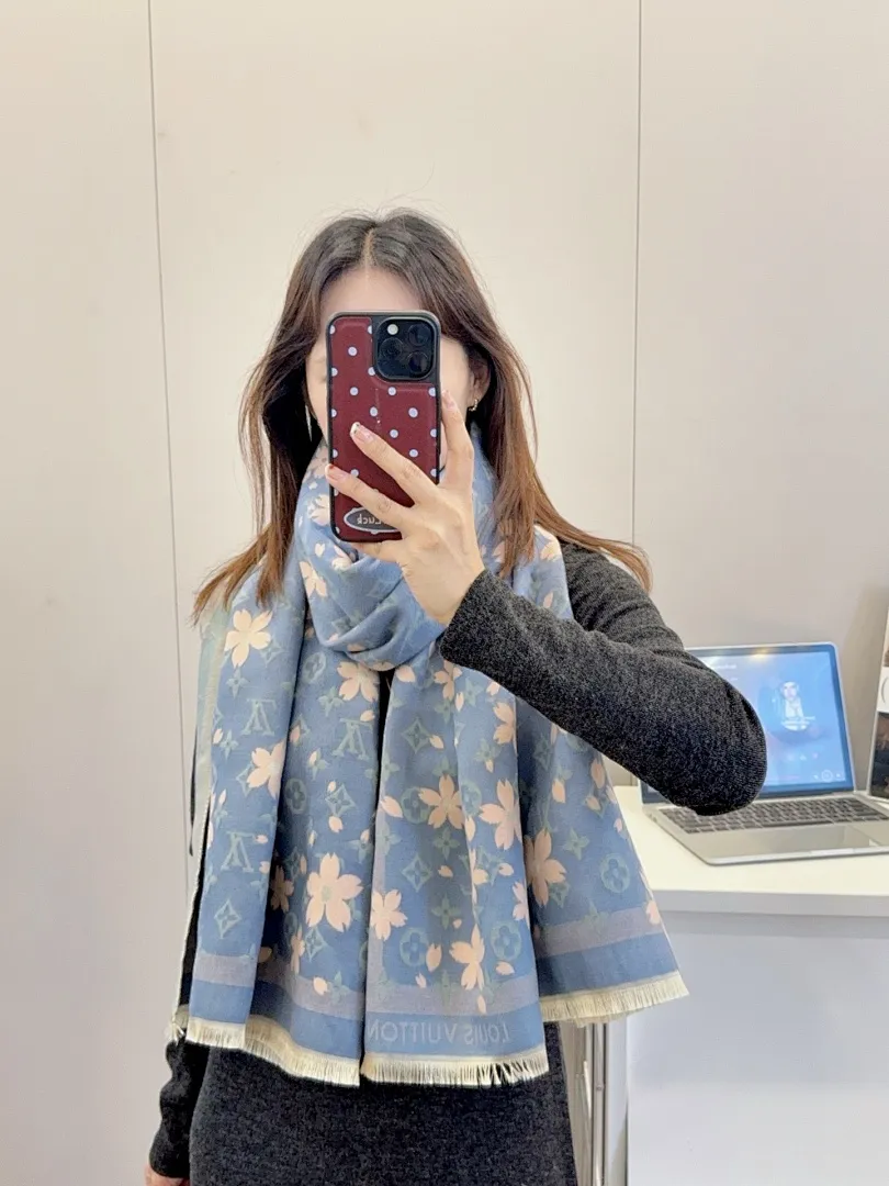scarf 0044