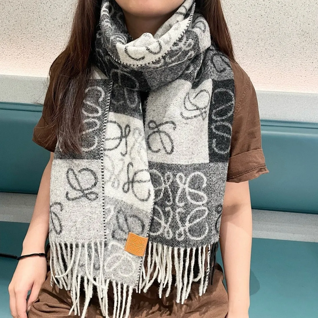 scarf 0085