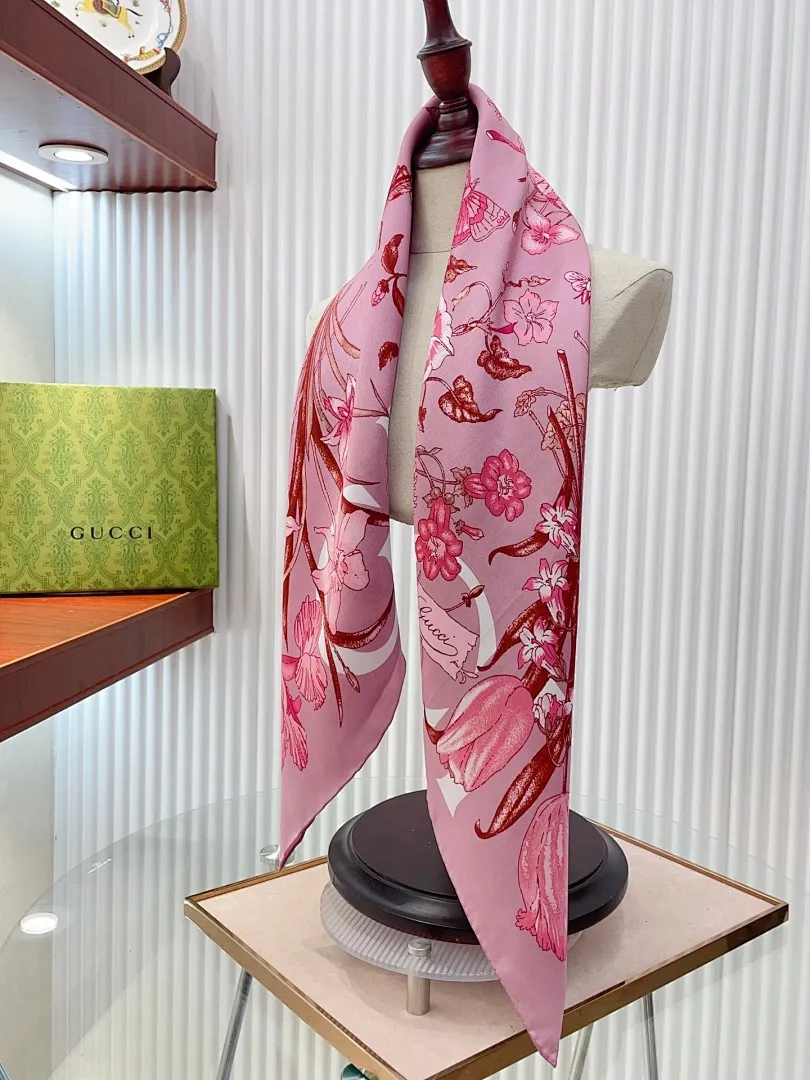 scarf 0025