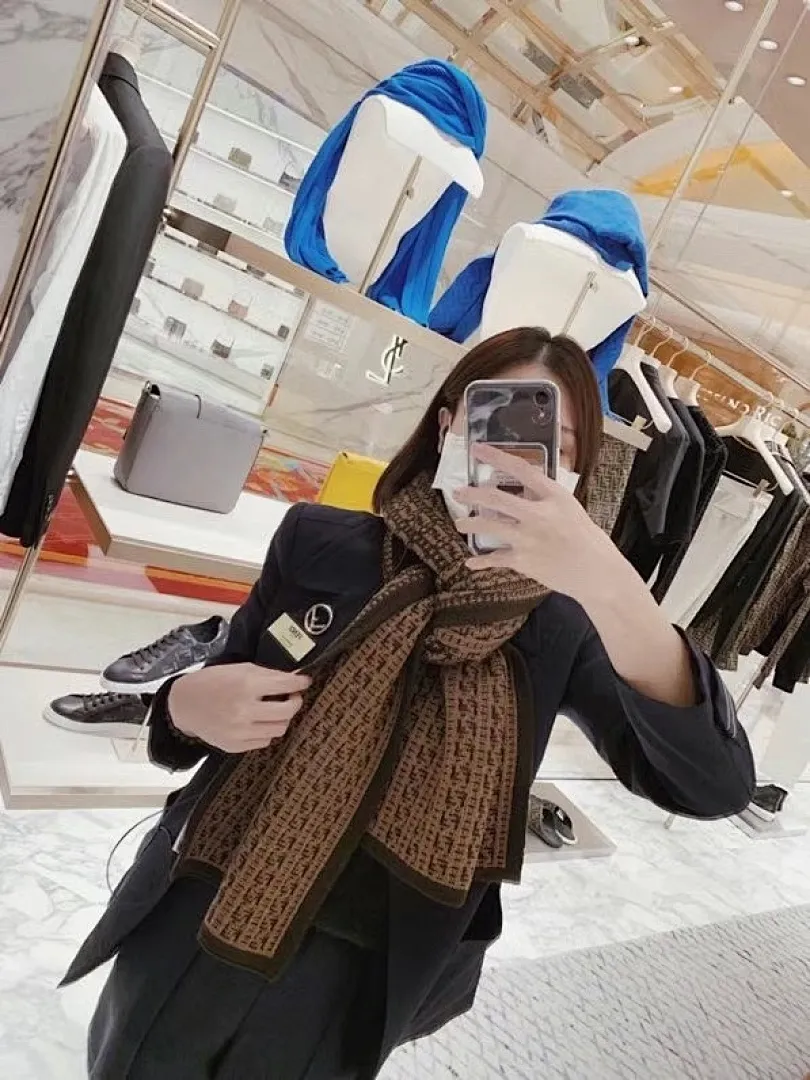 scarf 0106