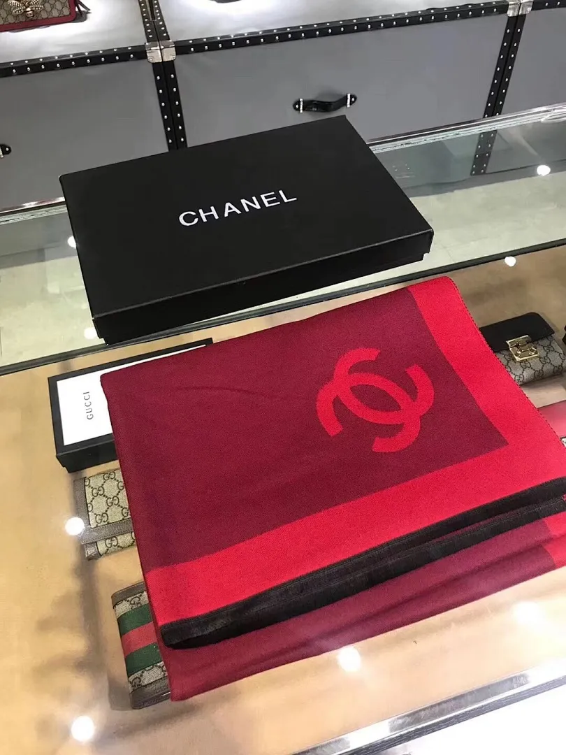 scarf 0085