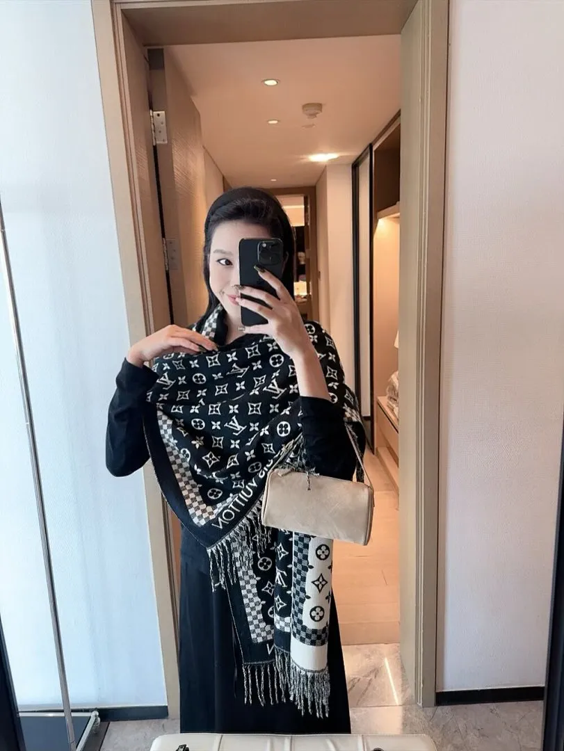 scarf 0060