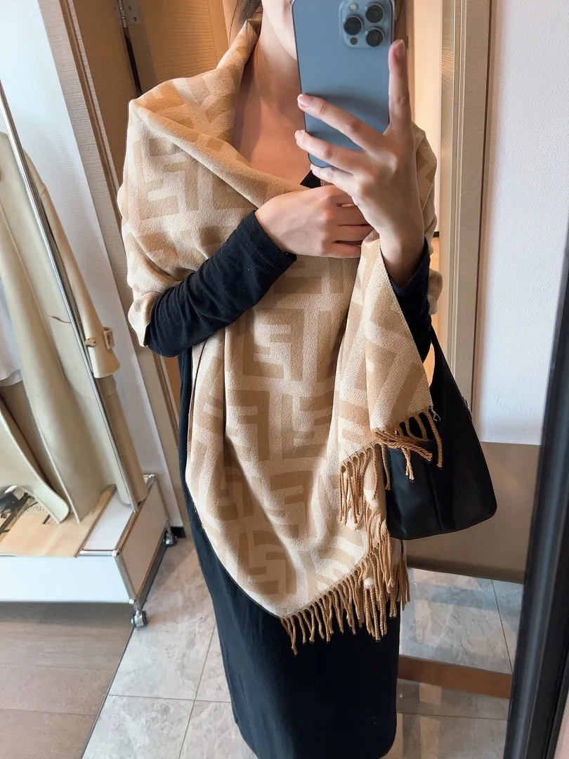 scarf 0081