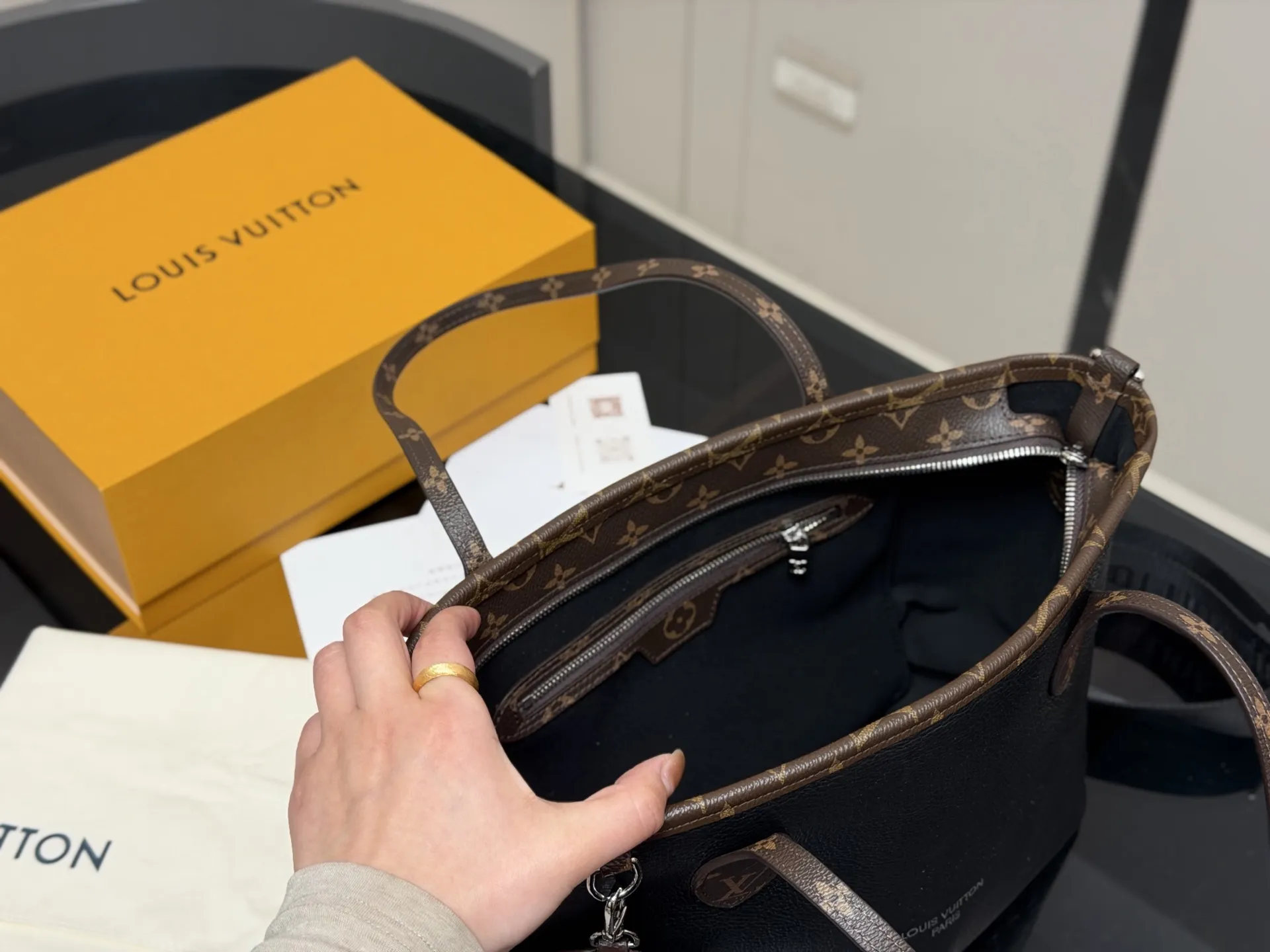 LV Neverfull MM Monogram Shopping Bag 28cm Italy Shipping