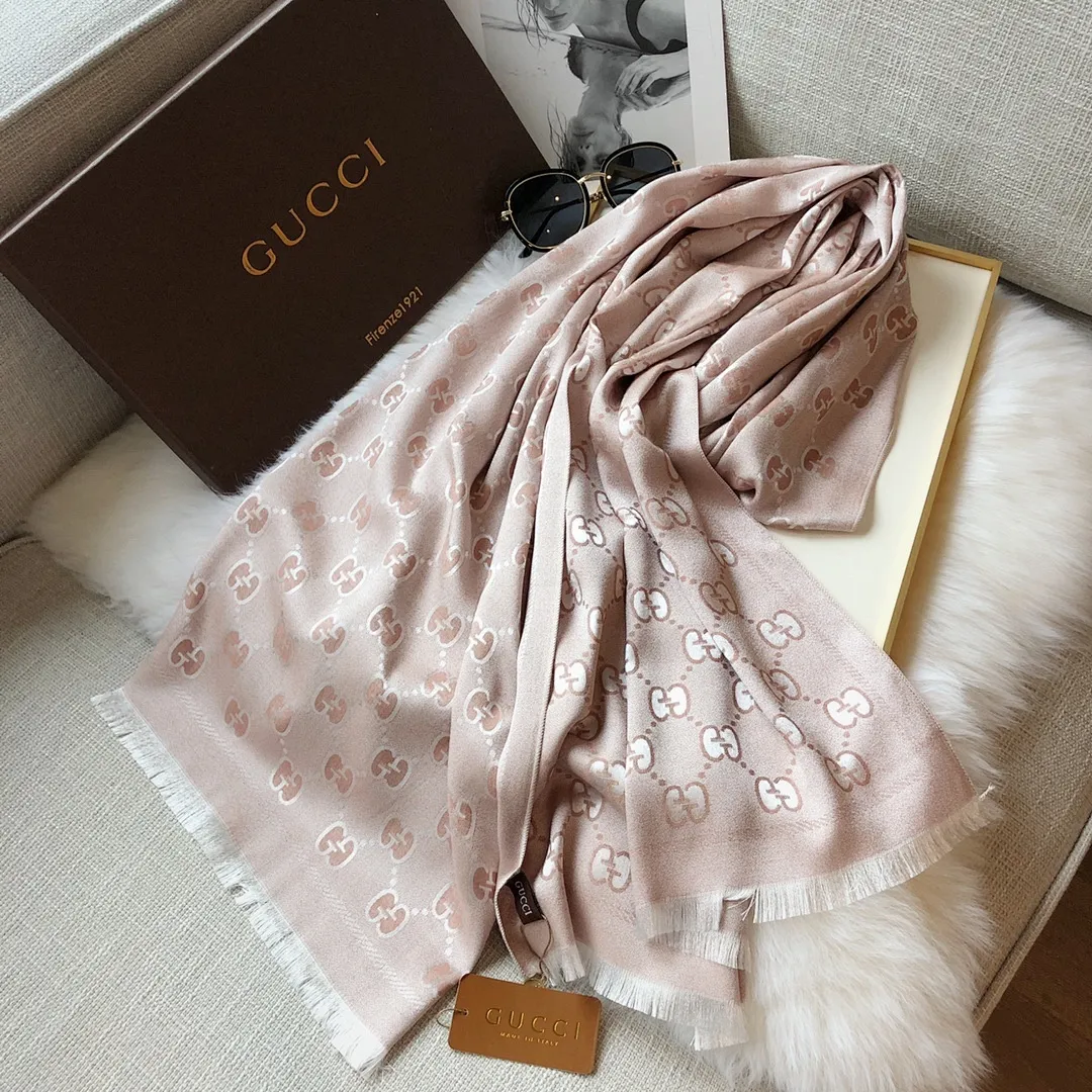 scarf 0050