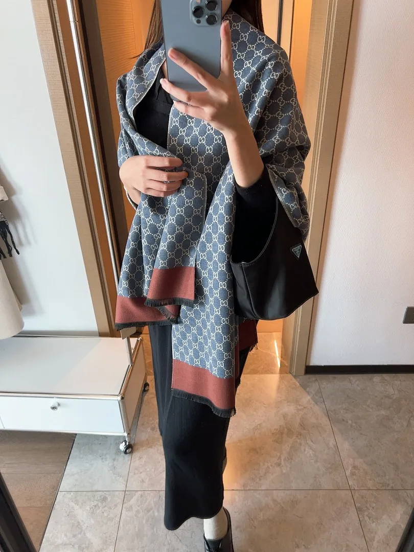 scarf 0084