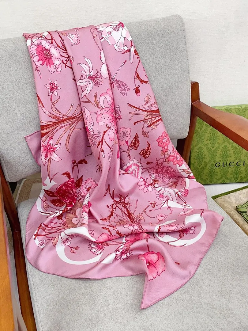 scarf 0025