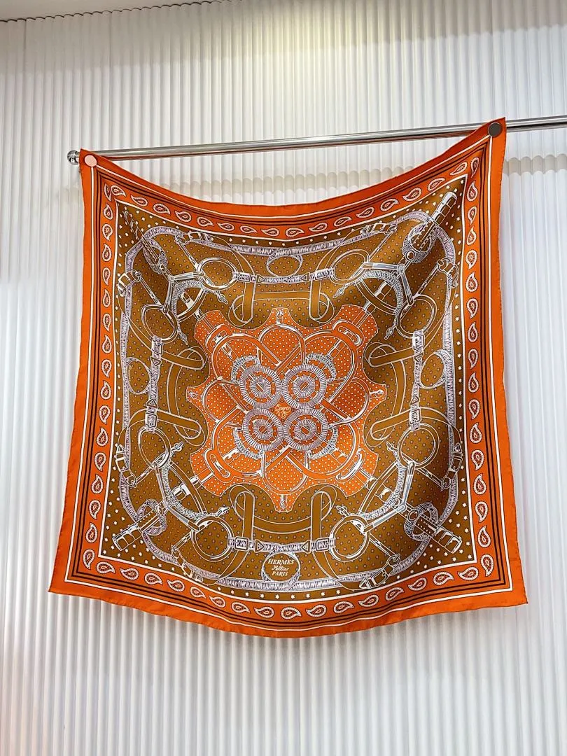 scarf 0048