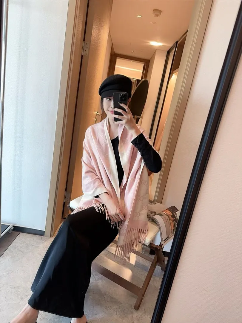 scarf 0062