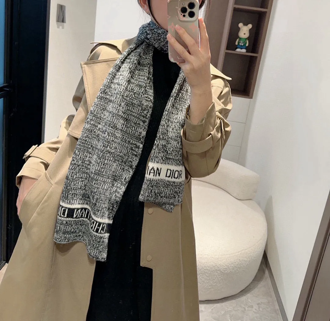 scarf 0004