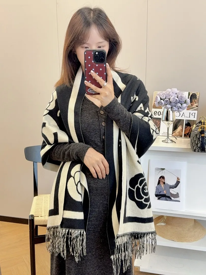 scarf 0049