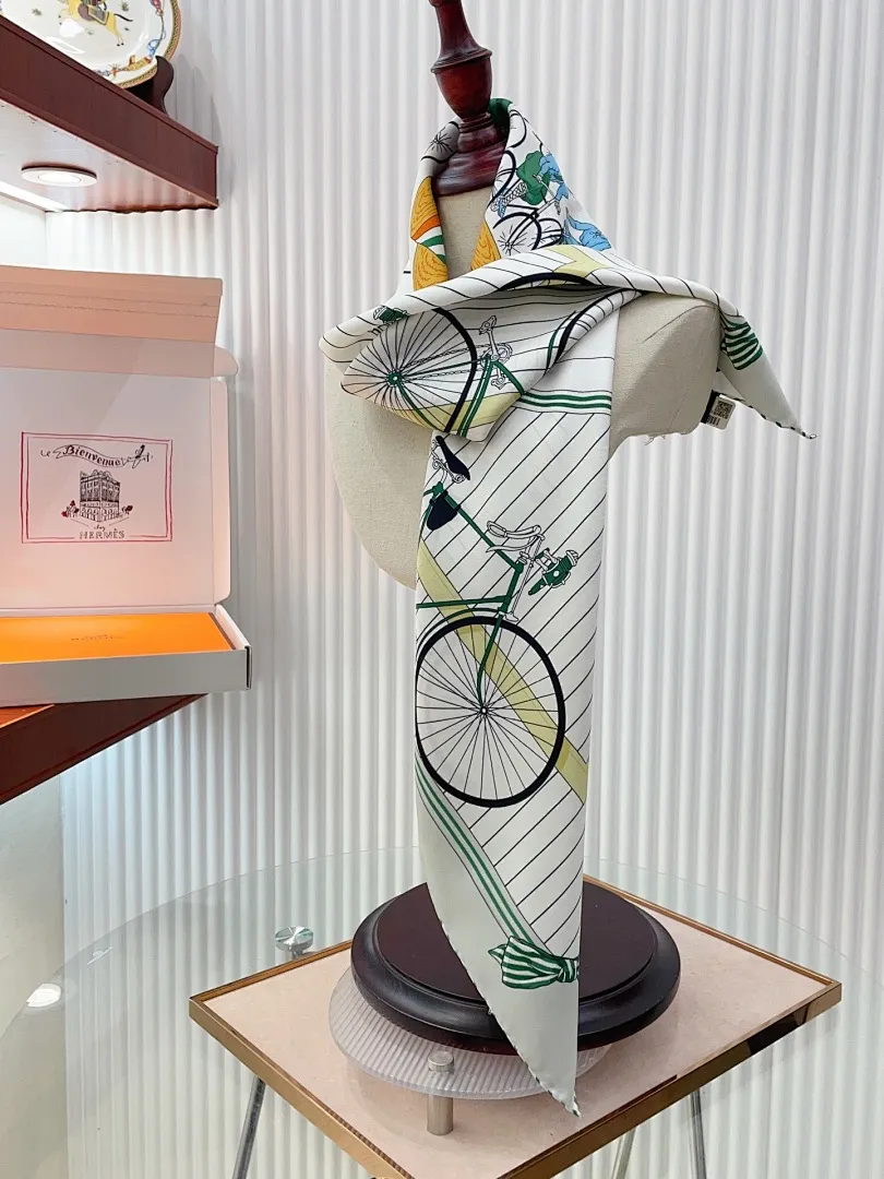 scarf 0037