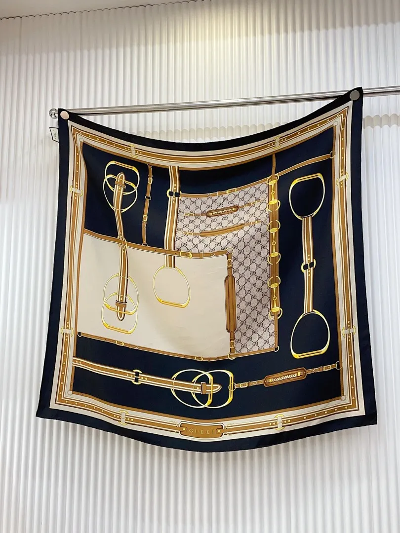 scarf 0001