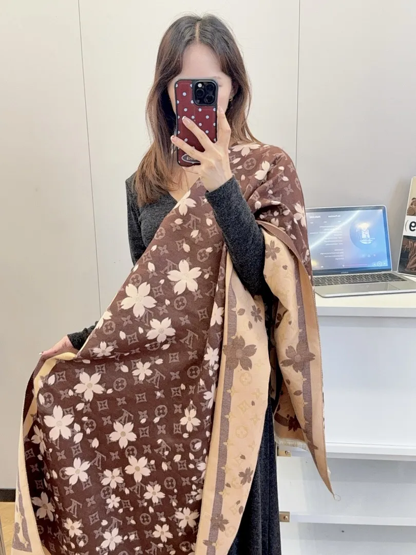 scarf 0044