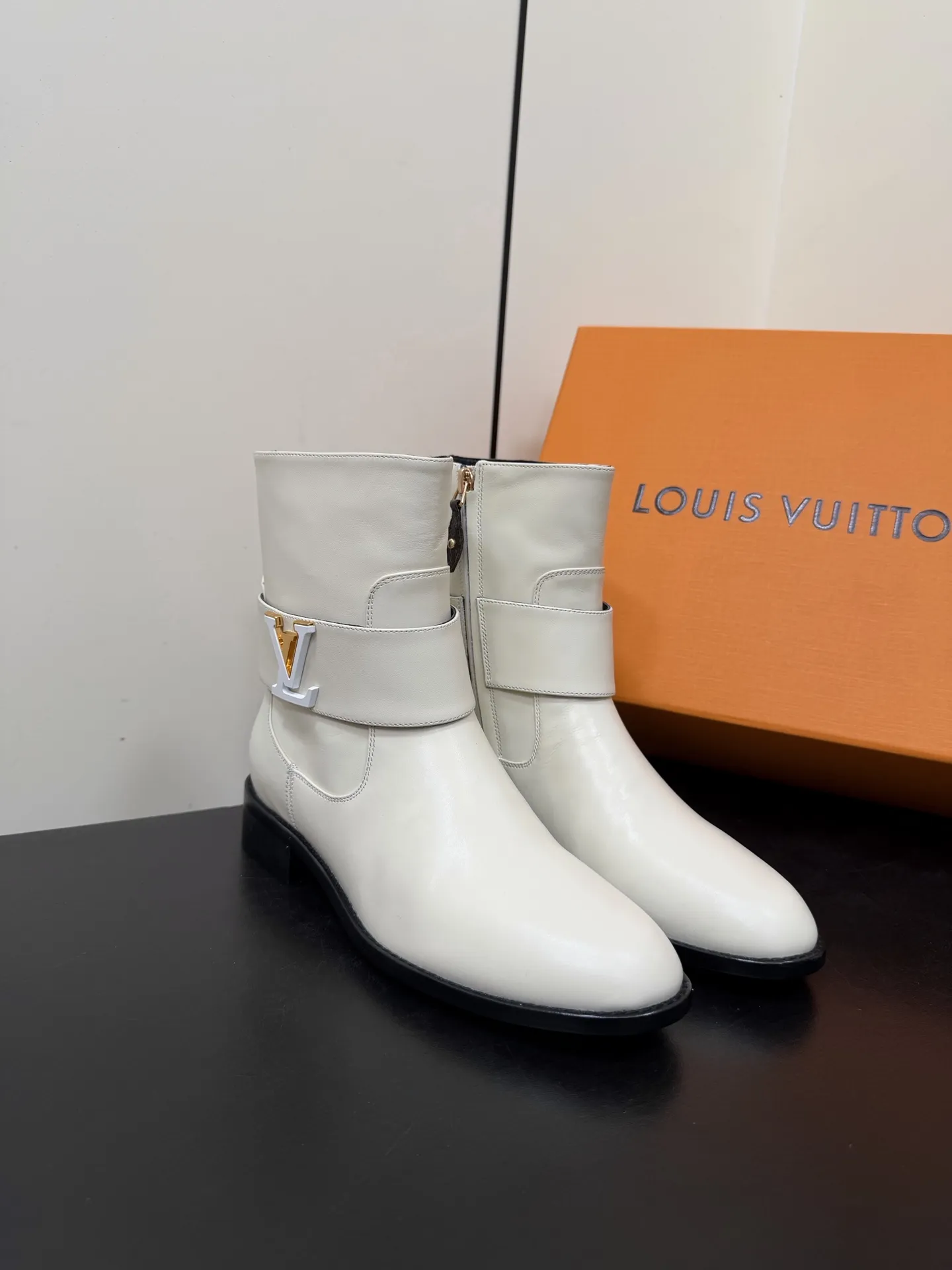 LV 25ss Ankle Boots Monogram Calfskin Europe