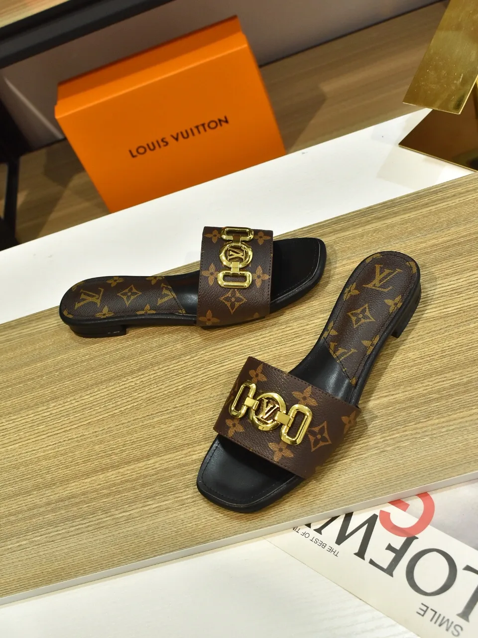 Luxury LV Sandals Calfskin Leather Lining France Shipping