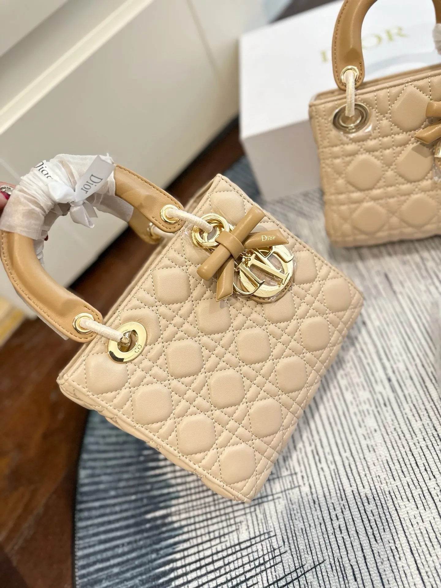 Versatile Crossbody and Tote Bag - Modern Lady Style - Fashion Week Inspired