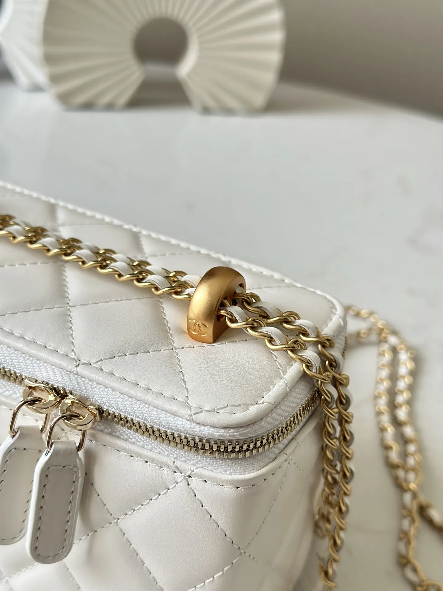 Boutique Set for Chanel 26C Vanity Case - Tax-Free Shipping to UK and EU