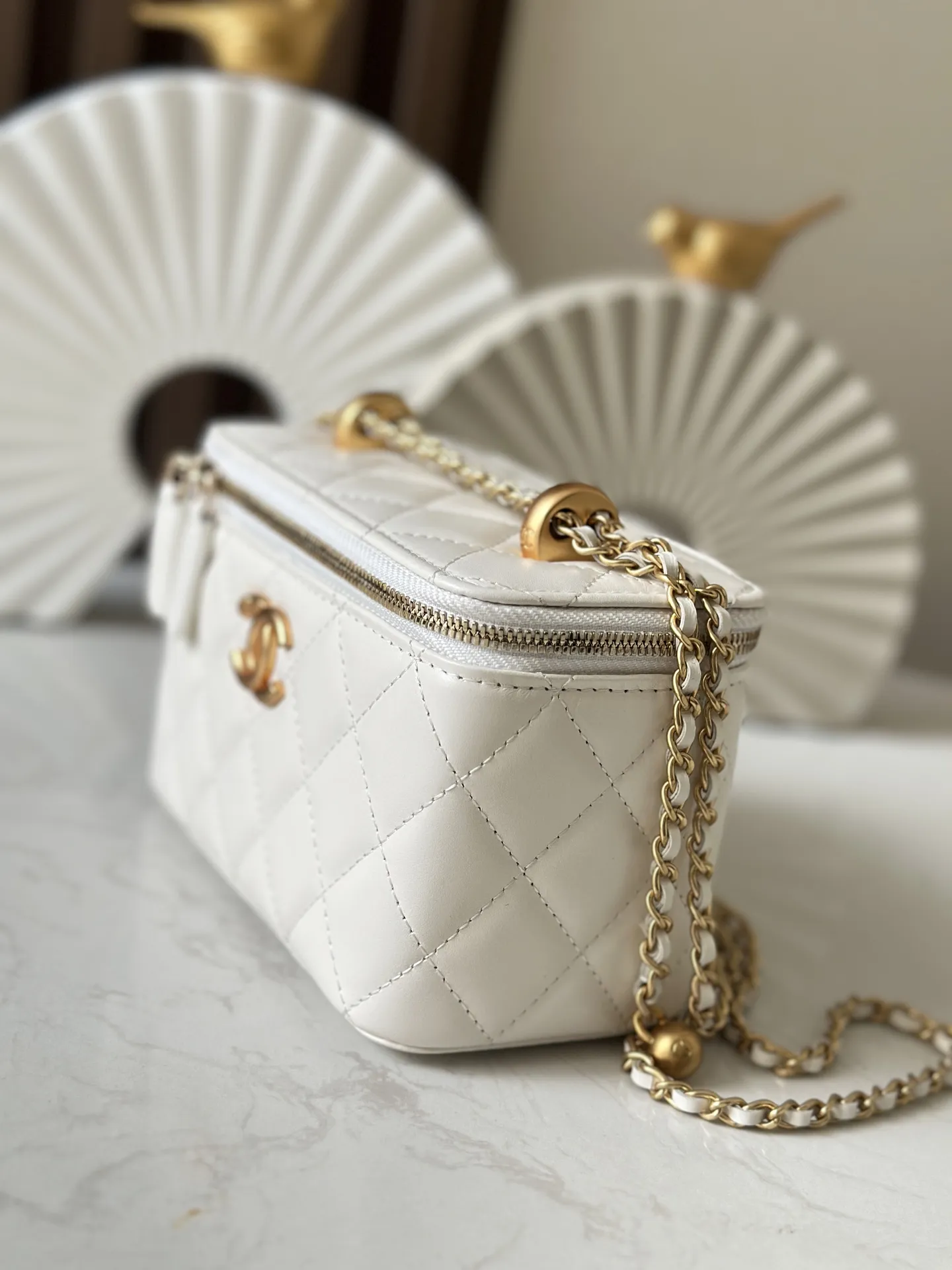 White Lambskin Chanel Box Bag 17cm - New 24C Cruise Collection Detail