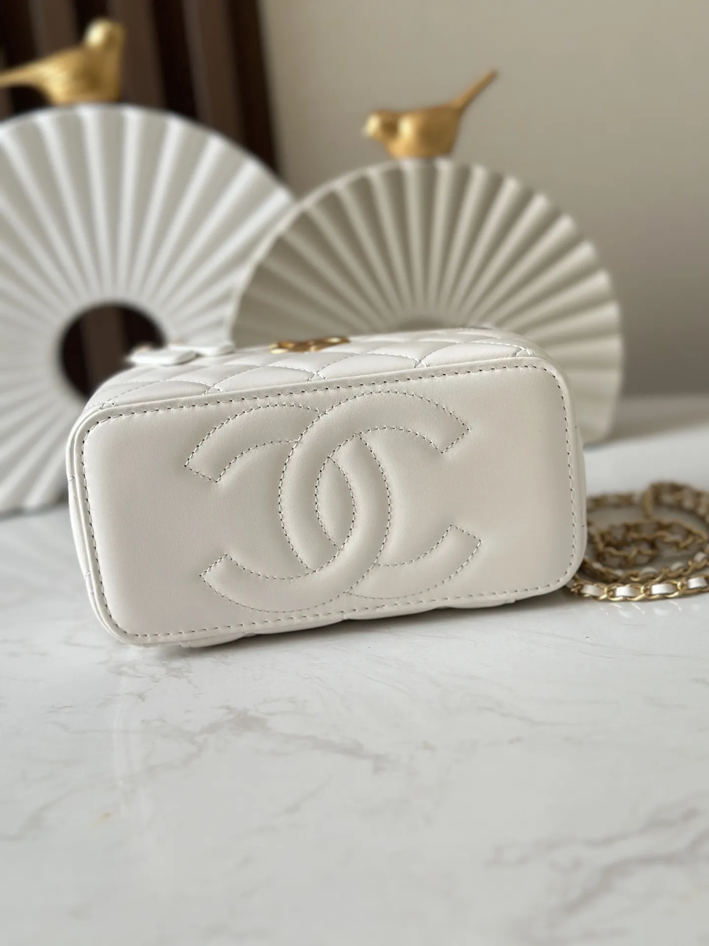 Chanel 26C Vanity Case Internal View - Functional Capacity and High-Quality Lining