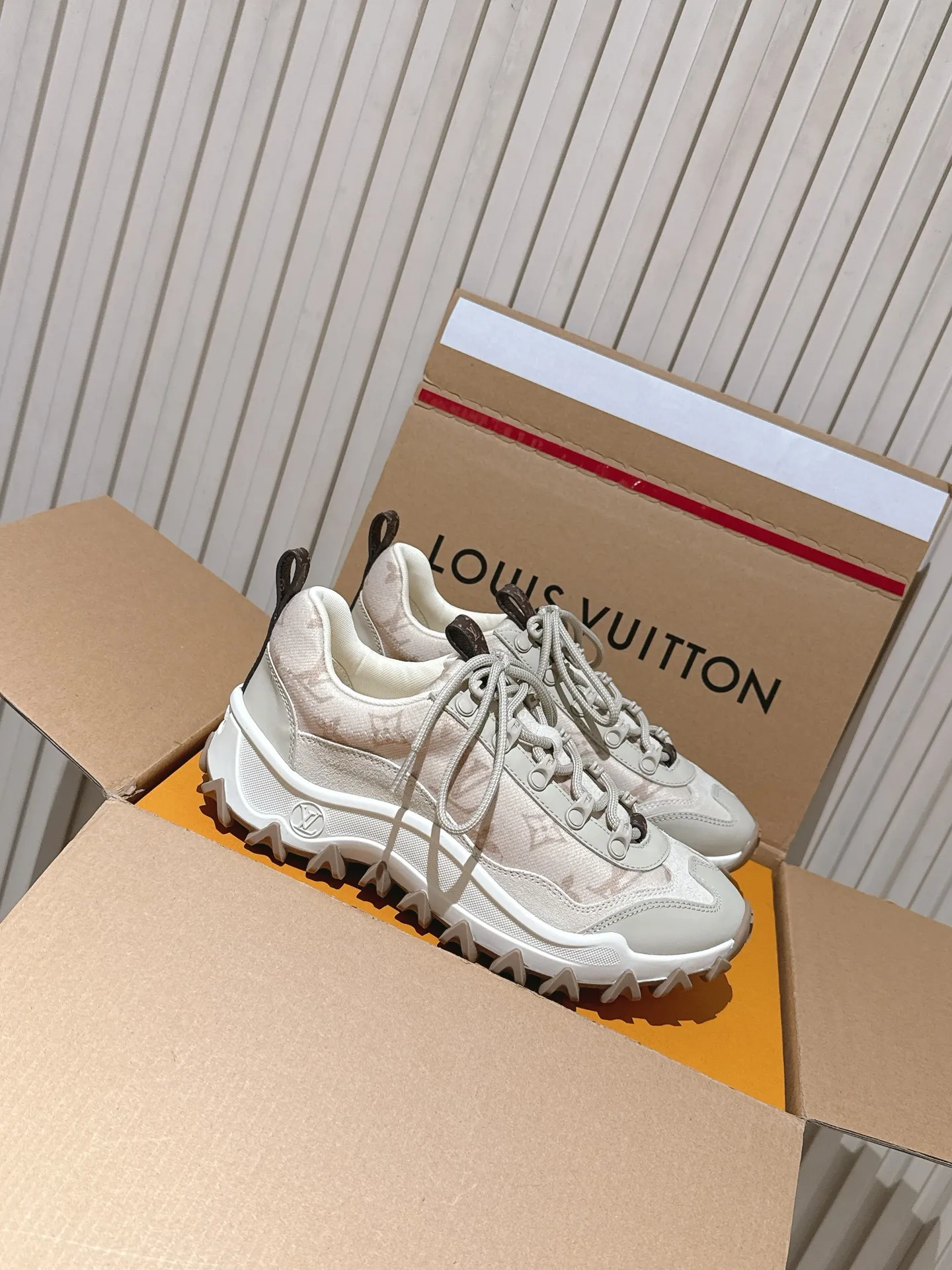 LV Hiking Sneakers 26SS Collection - Luxury Men's Leather Mountain Shoes - European Style Designer Footwear