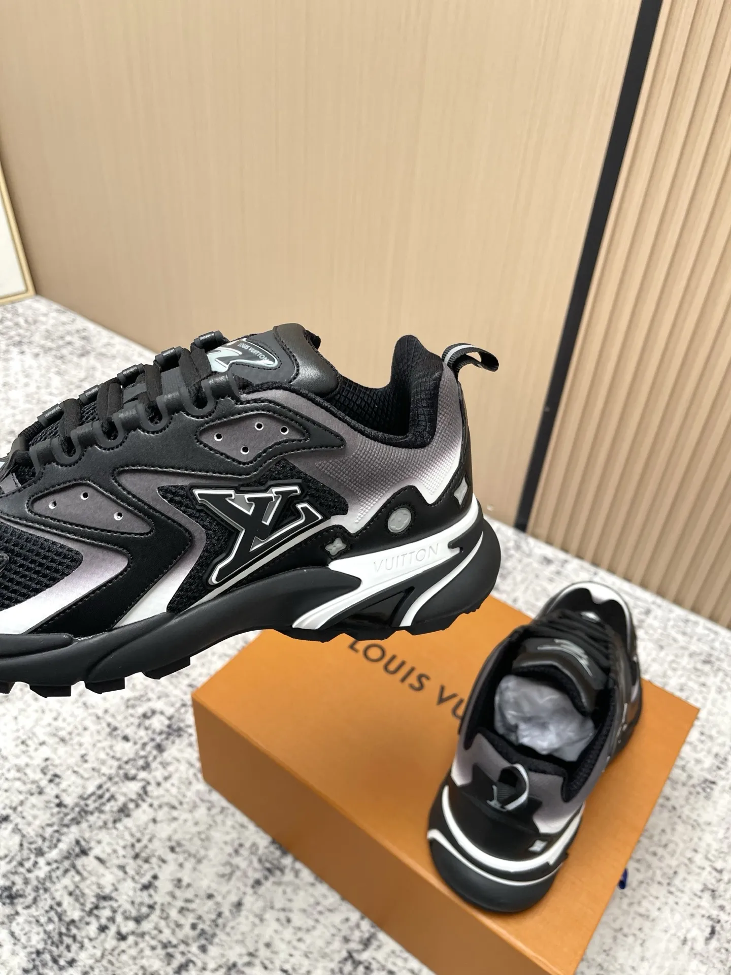 Premium LV Runner Tatic Green Sneakers - Mens Designer Technical Footwear 26SS Collection - Shop Luxury Shoes Online Europe
