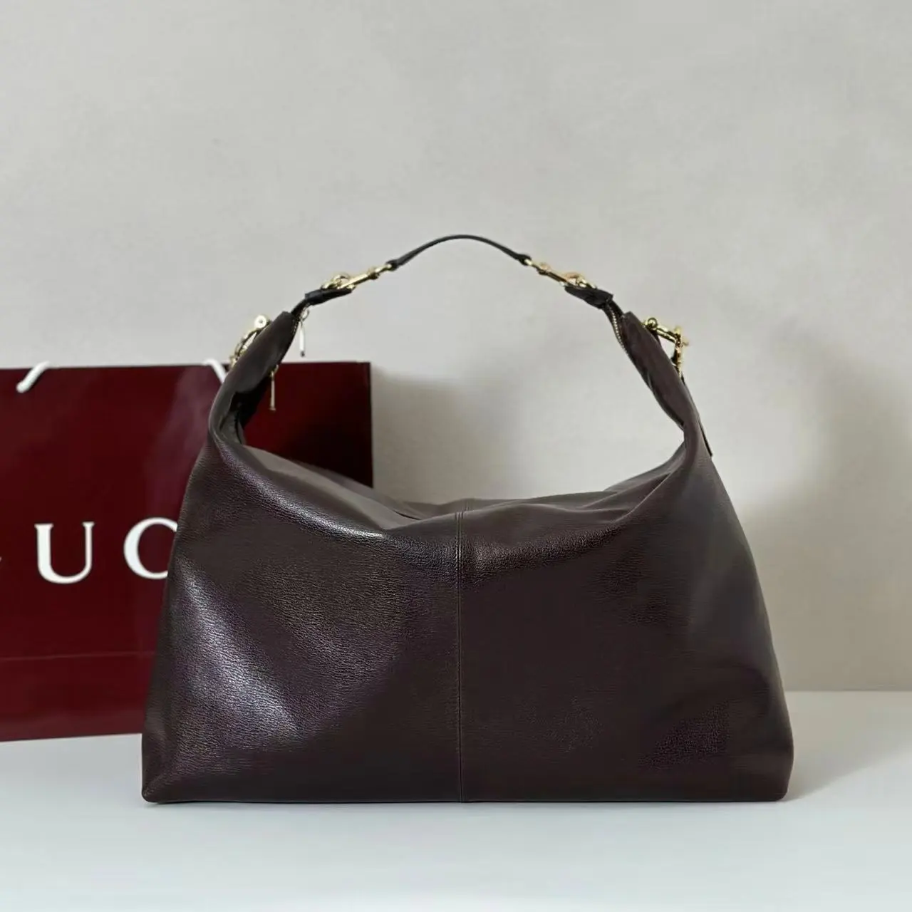 [發]720。 GUCCI新款专柜品质，顶级原单货，实物实拍！款号:864485啡布，🎈🎈🎈尺寸：宽46X高29X侧宽20.5cm，🎉🎉🎉出货啦！