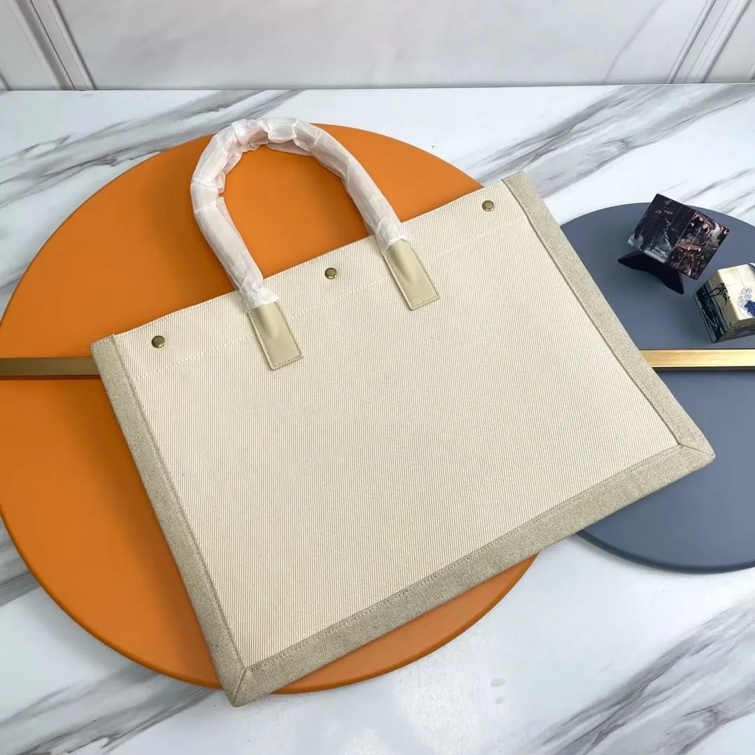 横款💰💰470_ Rive Gauche Tote Bag，左岸购物袋🛍️，从定制麻布料到五金在到丝印，每一个细节我都要求完美！zp购入开模定制，说真的，这是我遇到过最难做的一款购物袋了！托料极其复杂，经过反复试验才做到跟zp完全一样的手感！旅游出差必备时尚款！p 型号：509415.Zx 48x36x16cm：48x36x16cm