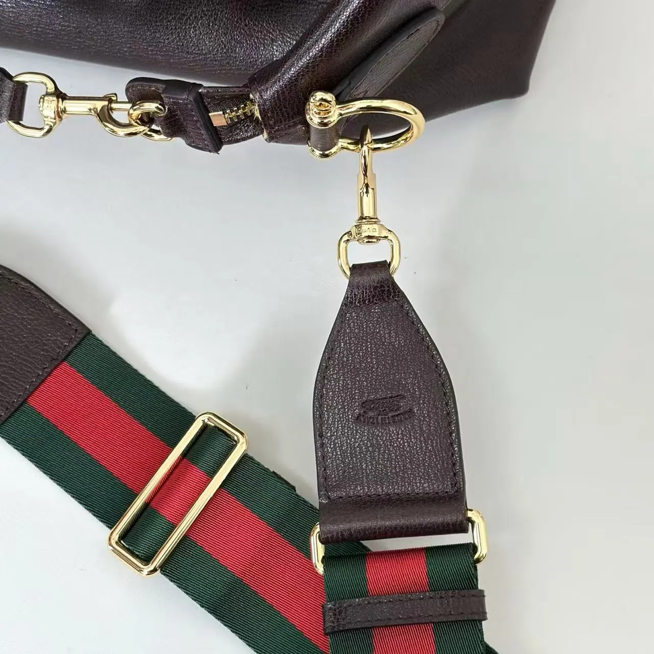 [發]720。 GUCCI新款专柜品质，顶级原单货，实物实拍！款号:864485啡布，🎈🎈🎈尺寸：宽46X高29X侧宽20.5cm，🎉🎉🎉出货啦！