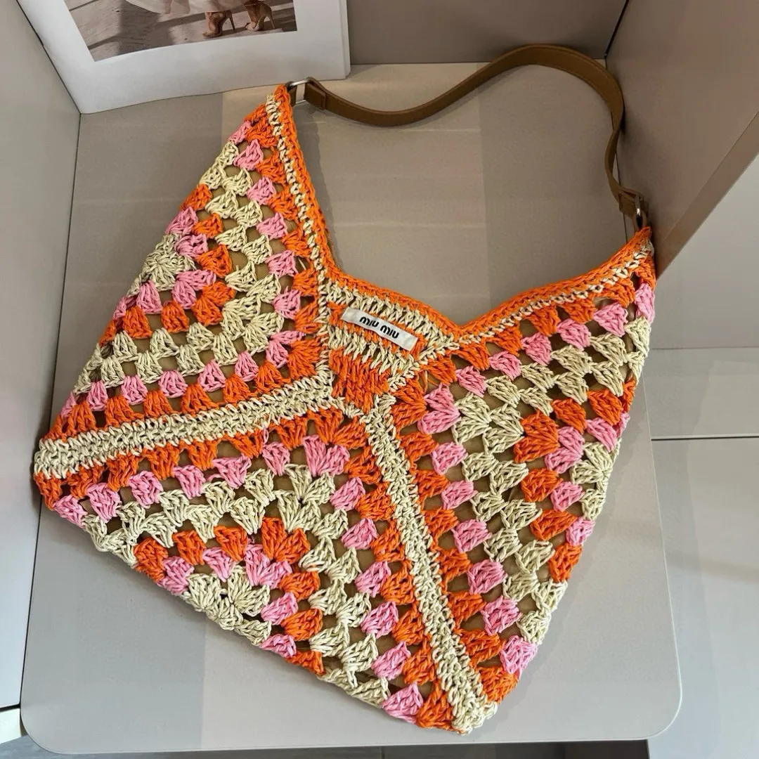 批105 miumiu缪缪草编包，草包 ，夏日出游搭衣必备，规格54*36cm