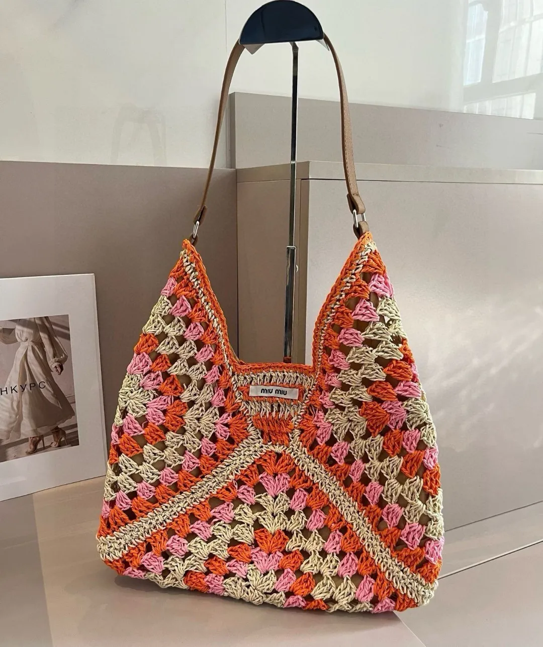 批105 miumiu缪缪草编包，草包 ，夏日出游搭衣必备，规格54*36cm