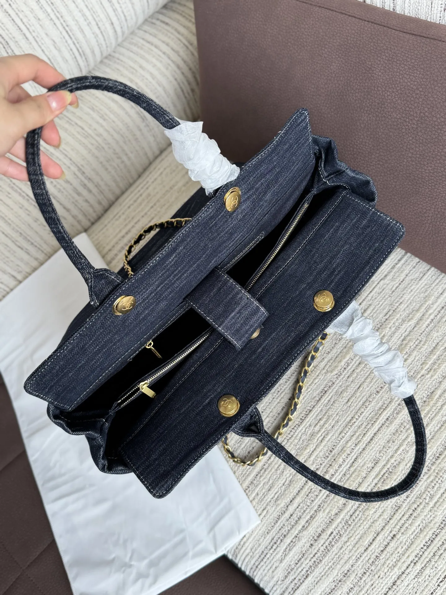 💰220 size:37×33 CHANEL香奈儿 丹宁牛仔布 托特包 中古包 腋下包 牛仔超级好看 超高出片率 超能装 能把胖胖的我显的“巨瘦” 大胆衬之为纸片人