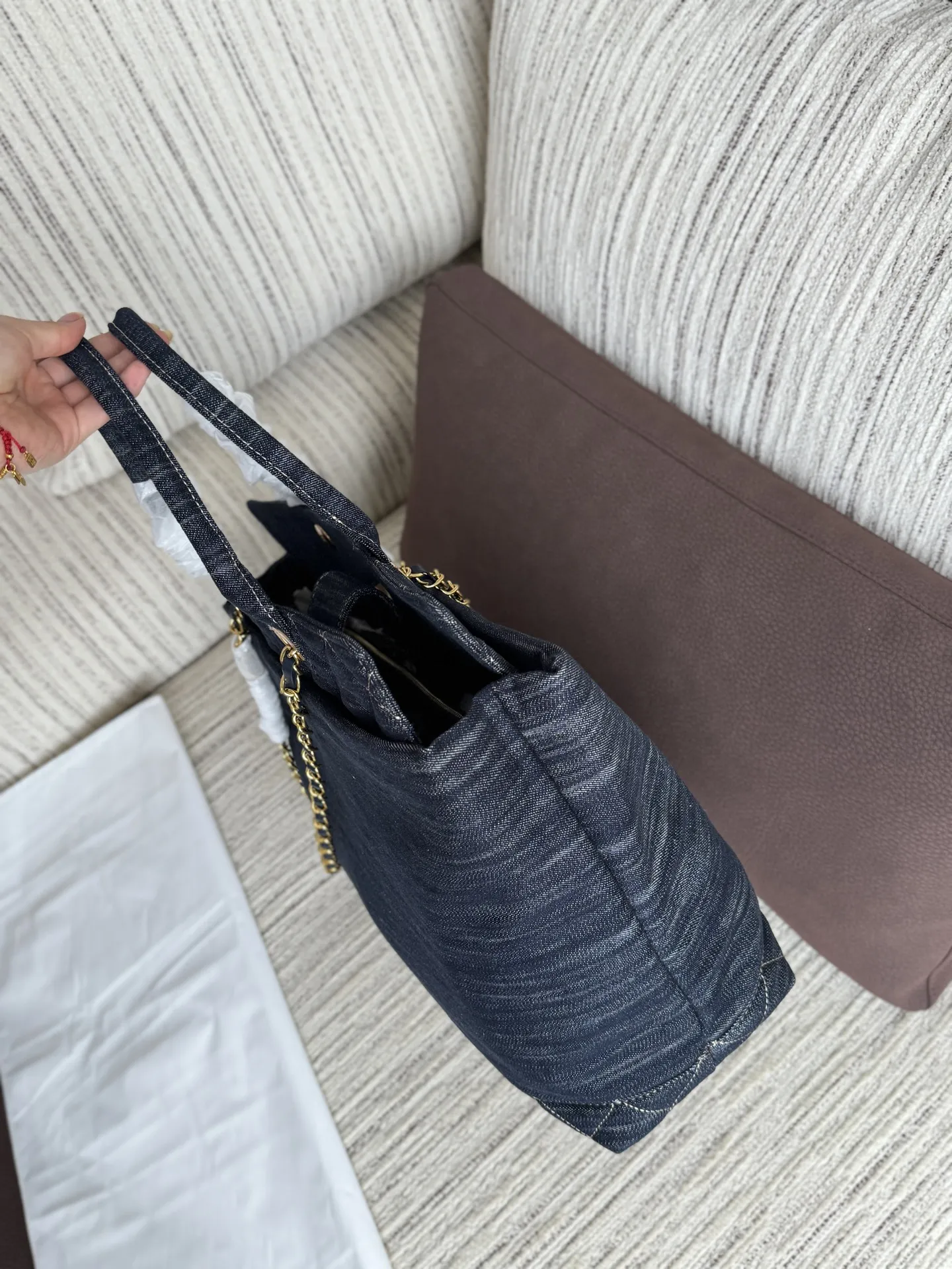 💰220 size:37×33 CHANEL香奈儿 丹宁牛仔布 托特包 中古包 腋下包 牛仔超级好看 超高出片率 超能装 能把胖胖的我显的“巨瘦” 大胆衬之为纸片人