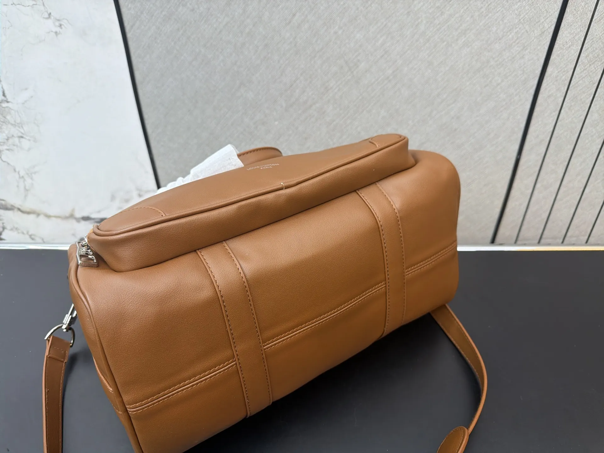 P170 Louisvuitton 路易威登 Lv keepall CARGO BANDOULI&Egrave;RE 35 银色金属配件品牌提花内饰 单肩斜挎手提包 旅行袋 实物拍摄 原厂面料 规格 35 x 22cm
