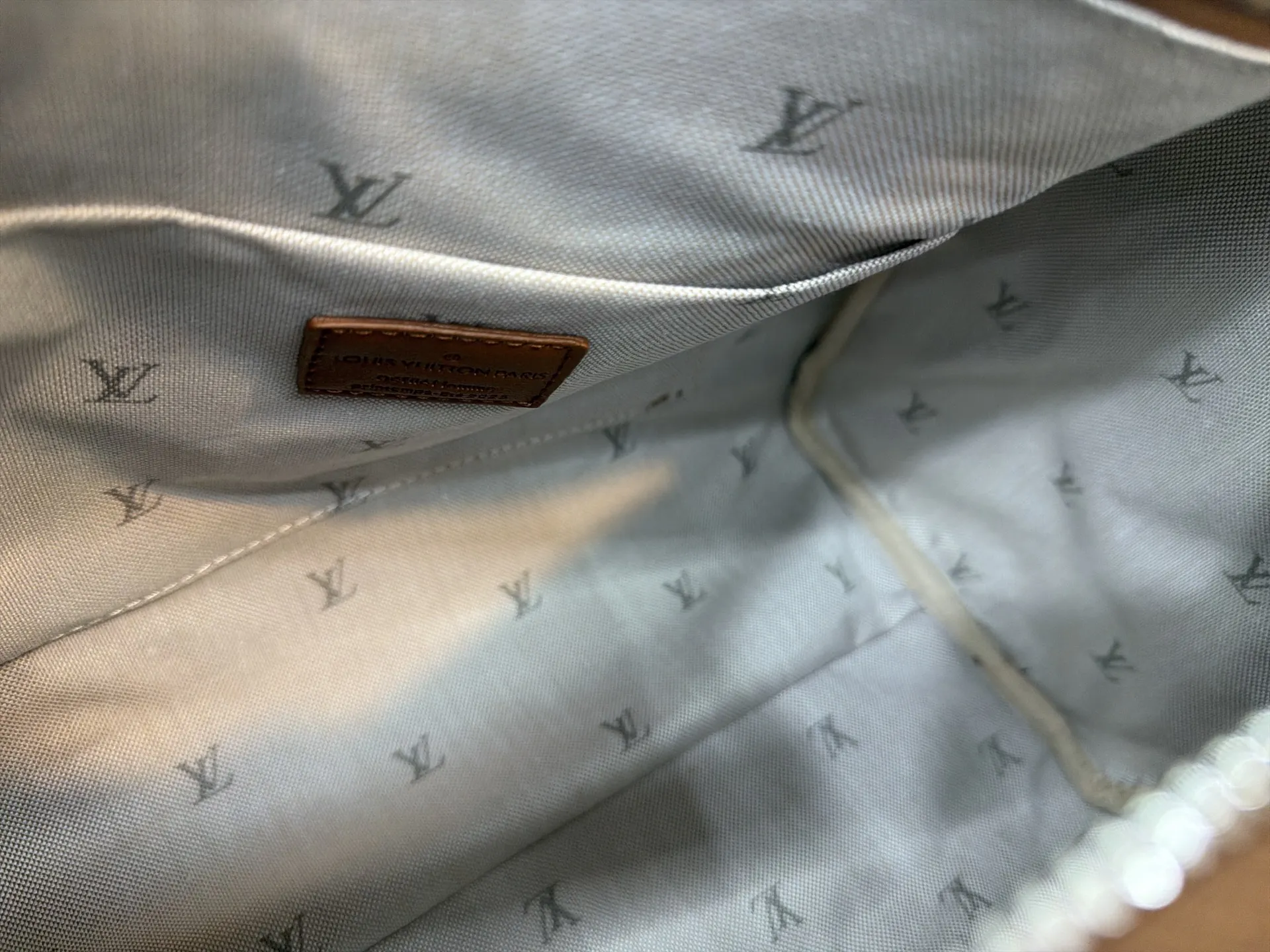 P170 Louisvuitton 路易威登 Lv keepall CARGO BANDOULIÈRE 35 银色金属配件品牌提花内饰 单肩斜挎手提包 旅行袋 实物拍摄 原厂面料 规格 35 x 22cm