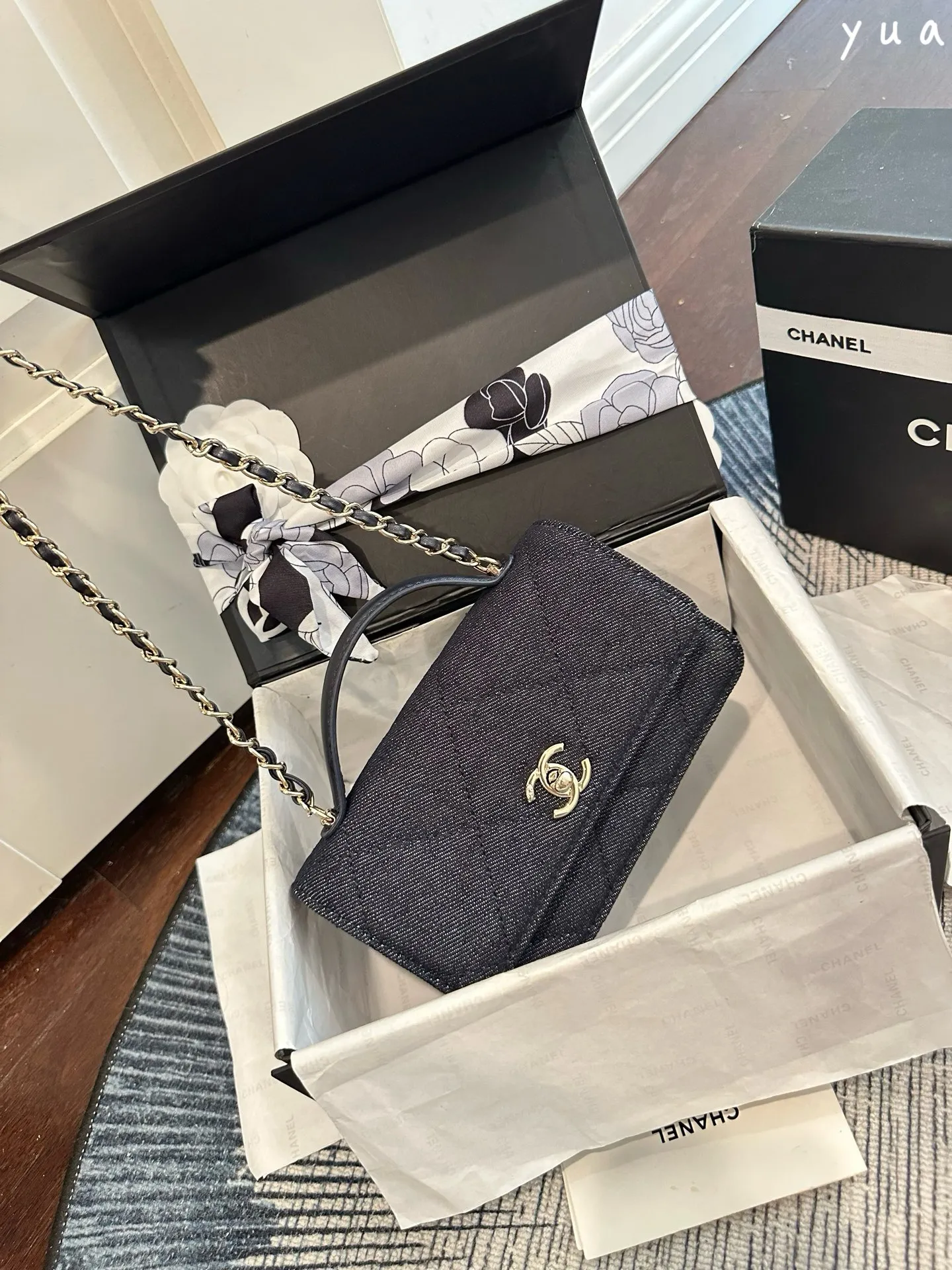 P160 折叠礼盒包装 香奈儿CHANEL 丹宁牛仔手柄woc发财包 可可爱爱 小巧玲珑 优雅精致 仙女必备款 尺寸 19cm