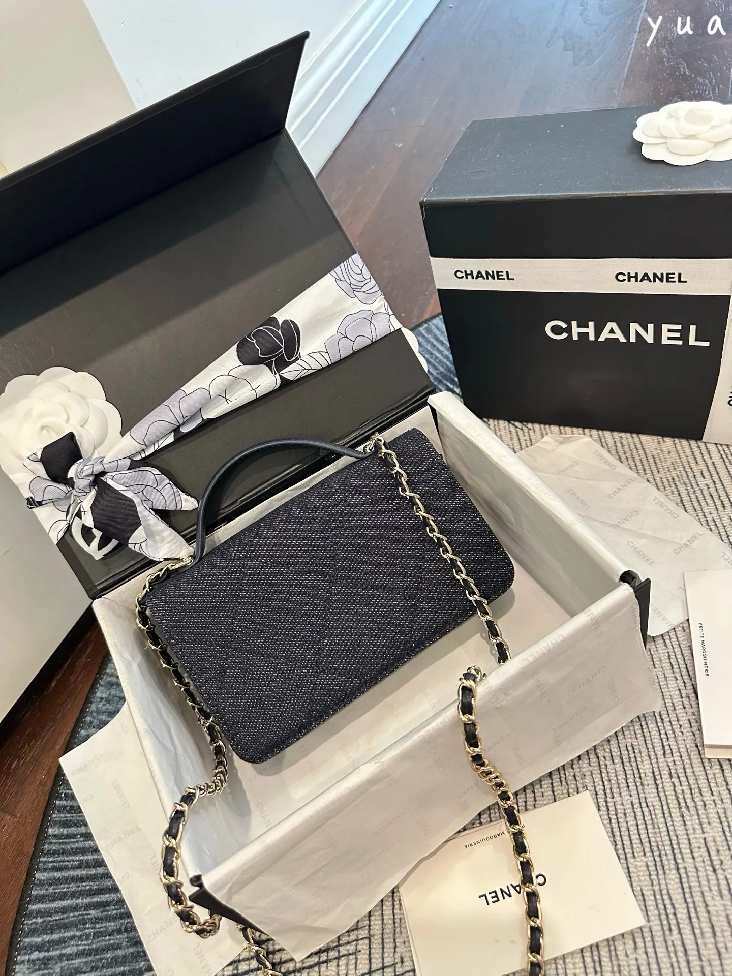 P160 折叠礼盒包装 香奈儿CHANEL 丹宁牛仔手柄woc发财包 可可爱爱 小巧玲珑 优雅精致 仙女必备款 尺寸 19cm