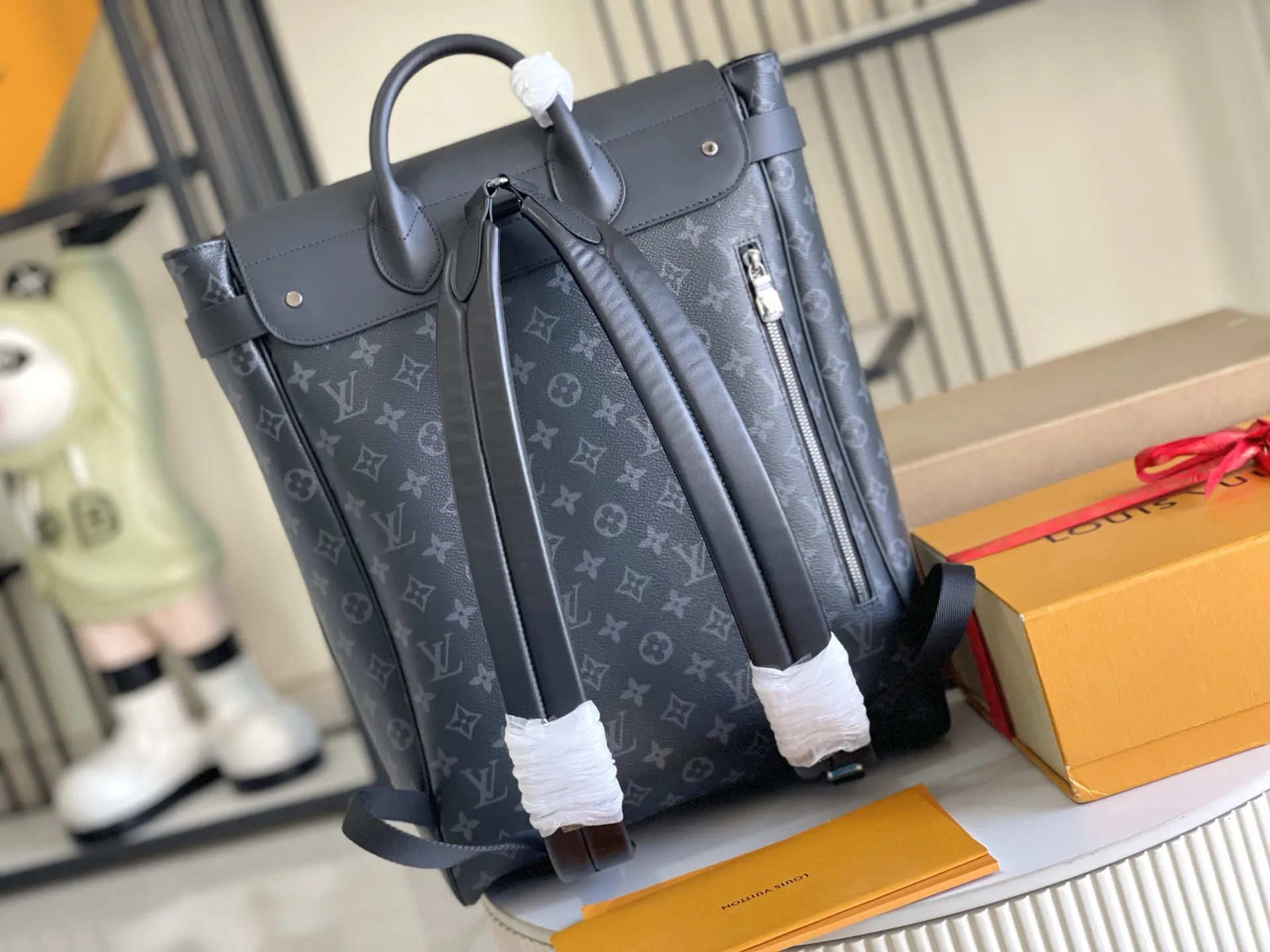 （163 芯片）特级配全套包装💰P920【特级全钢五金 原厂皮】M44052 皮料是意大利A级皮料是在于品质、五金、面料、手工、油边、A级出品、图片跟产品一致丶配全套包装.尺寸:32x45x16CM
