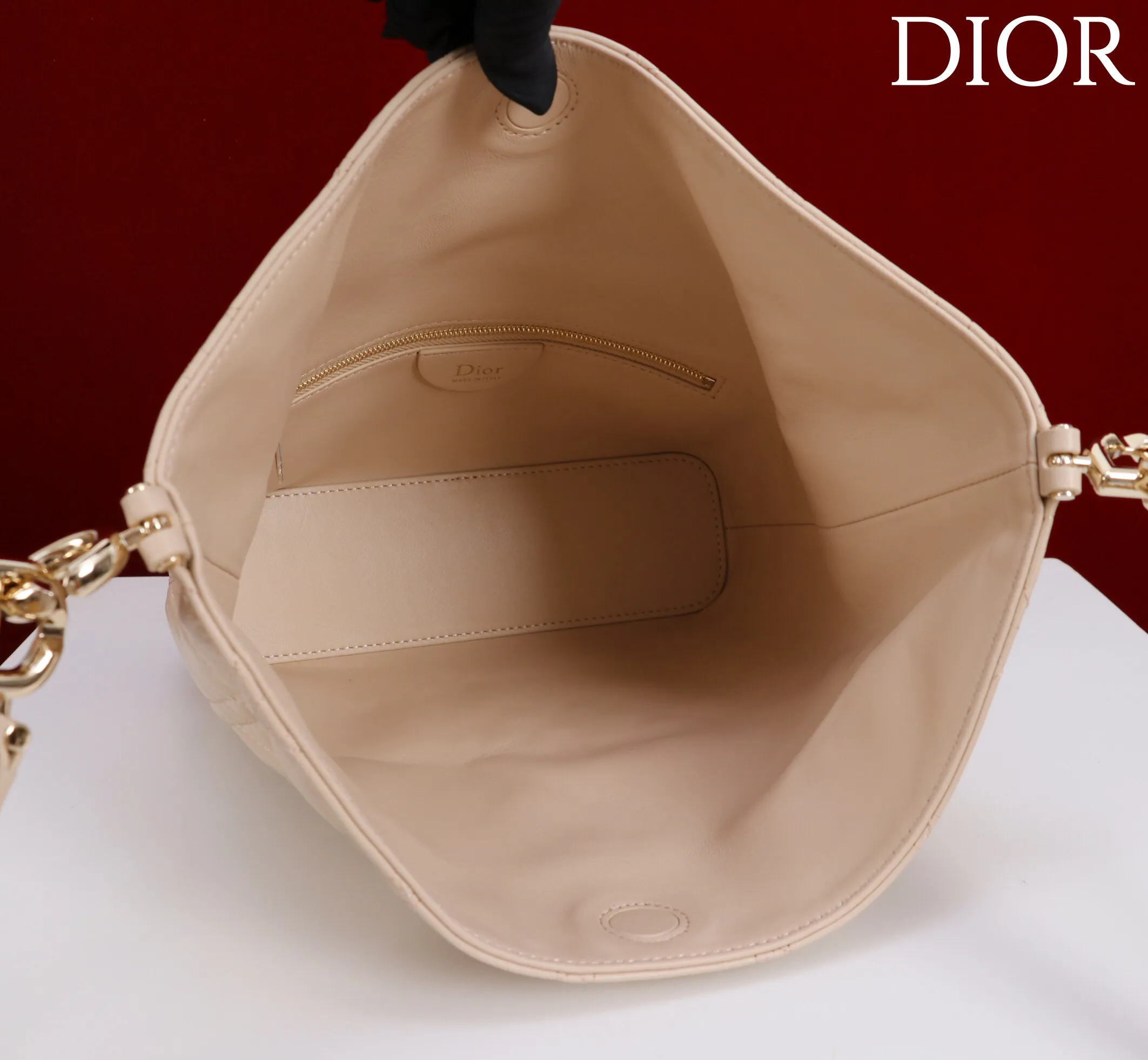 2867小号Toujours hobo手袋\nSize: 22cm\n\n尺寸：22.5 * 14 * 7.5