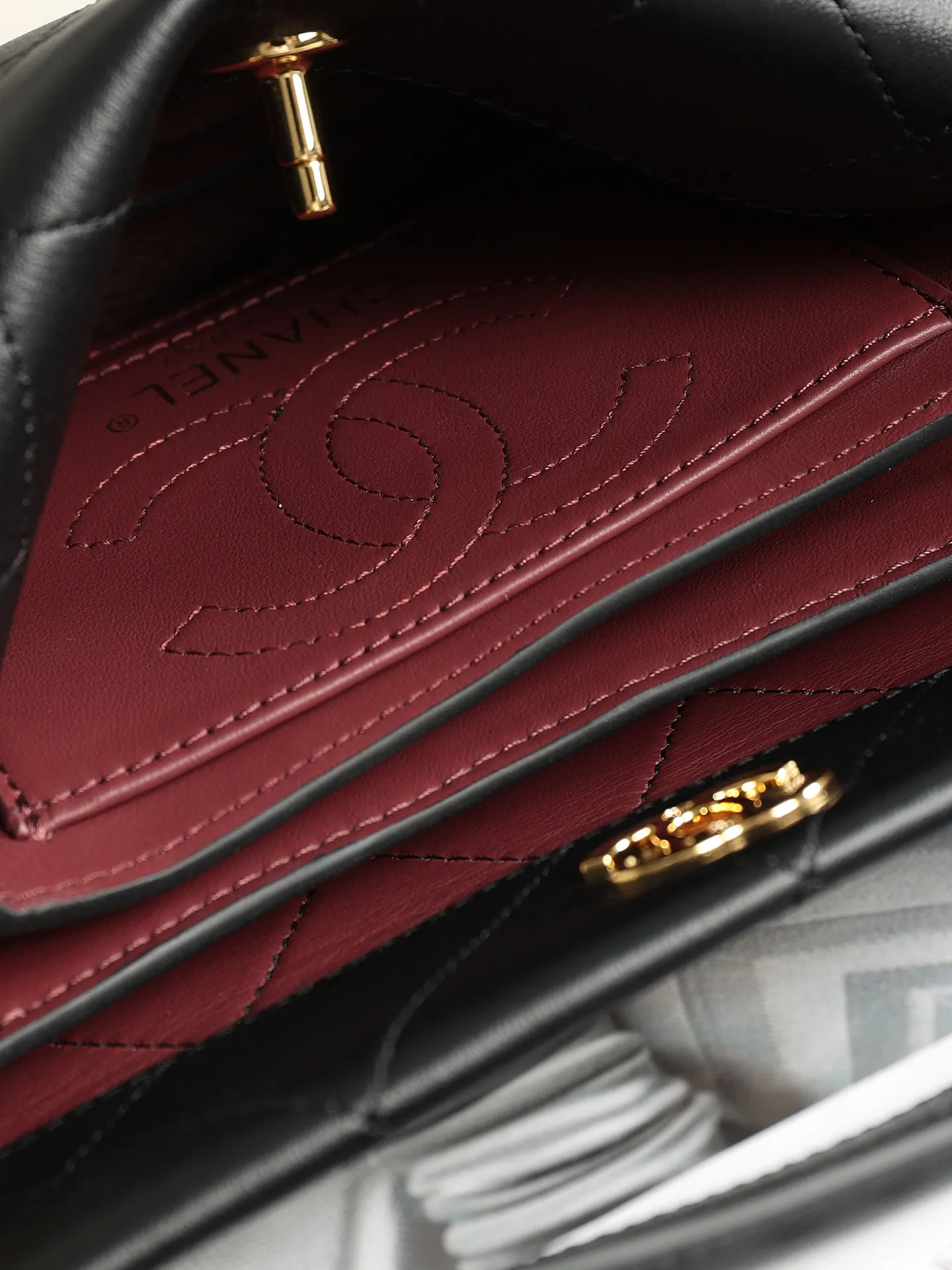 Chanel 26SS Lunchbox Hobo Bag Ref 6255 Luxury Designer Handbag Order Guarantee Europe UK