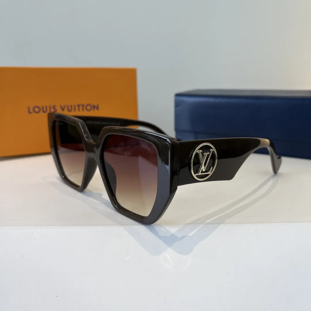 💰70&yen; LV路易威登太阳镜，修饰脸型遮阳镜，高端轻盈