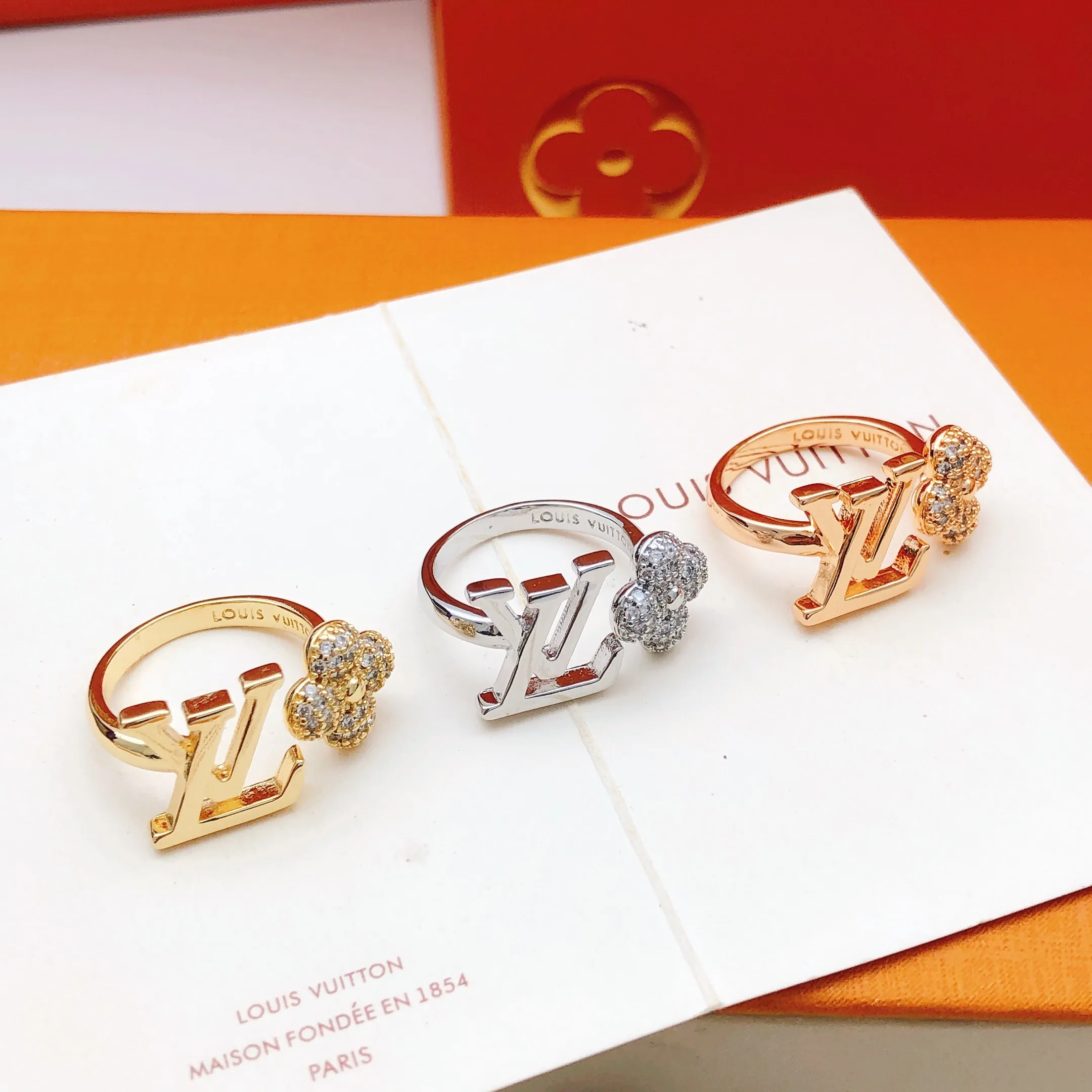 p55编号LJZ0052 【Lv*最新款🆕🆕金色戒指】一致ZP黄铜材质