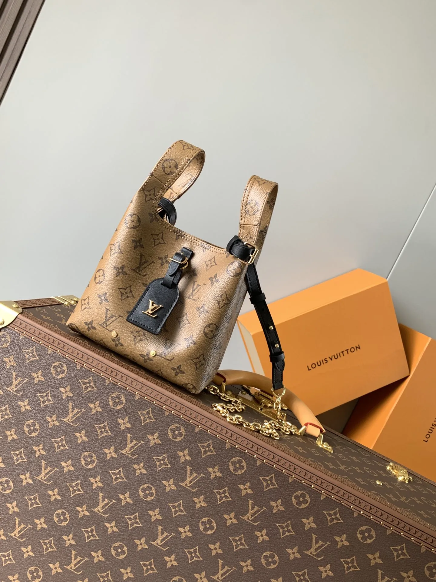 xiashuluxe Atlantis BB bag Monogram Reverse canvas crossbody bag for women Europe luxury handbag M46816