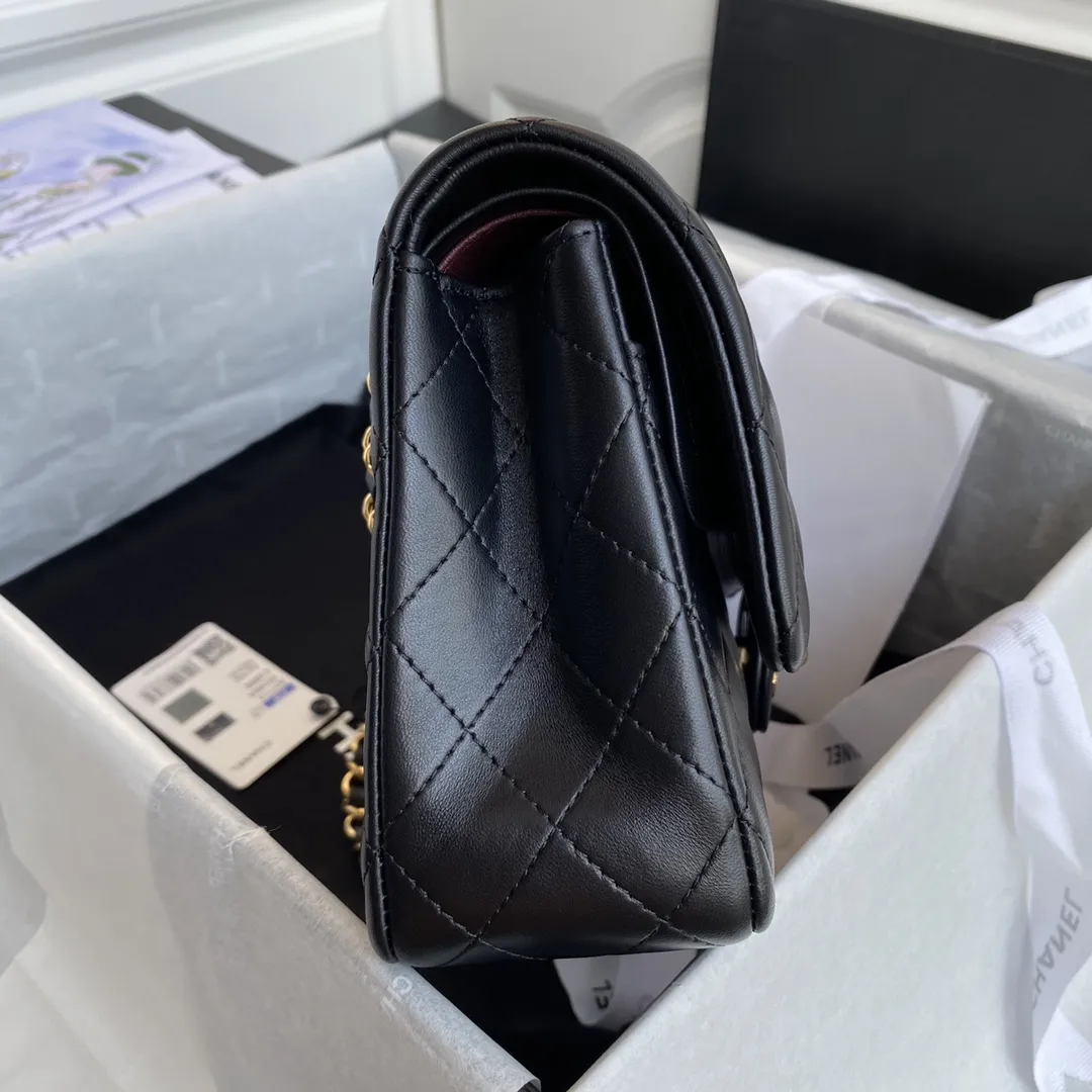 High quality handmade women leather crossbody flap purse, timeless luxury accessory from France xiashuluxemoments