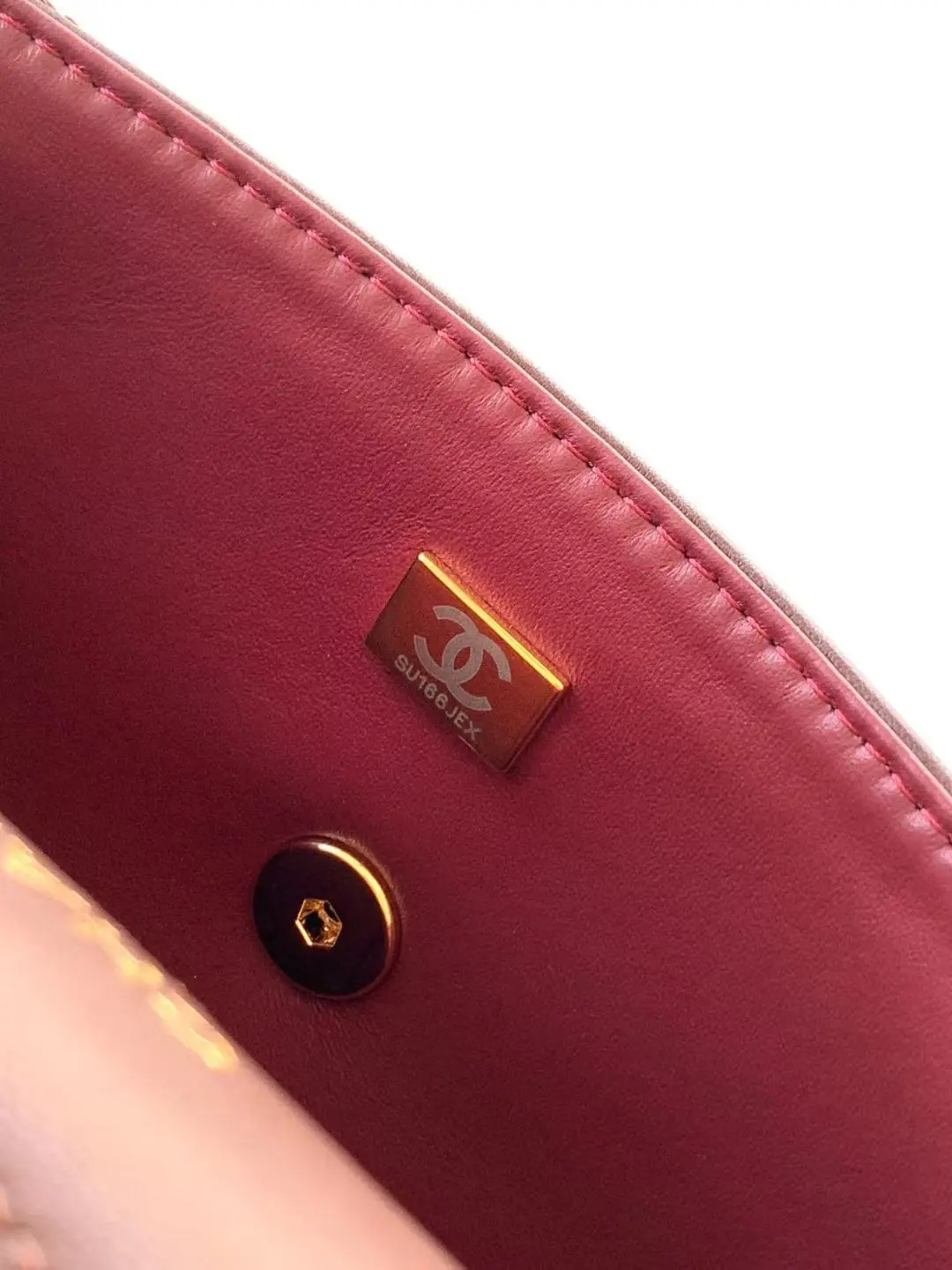 🇨🇳🇮🇹🇫🇷CHANEL AS6497氛围感波浪纹链条包，复古金扣经典耐看，柔韧好皮质，皮穿链设计，多种背法随心切换，日常出行百搭出彩 16x25.5x7cm：16x25.5x7cm