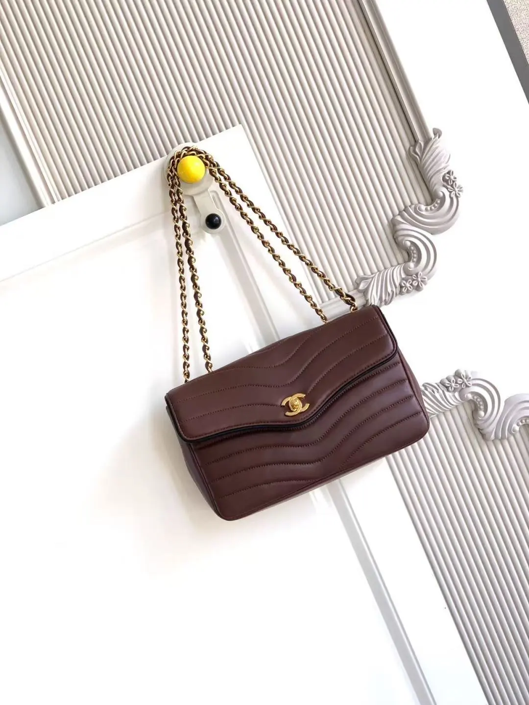 🇨🇳🇮🇹🇫🇷CHANEL AS6497氛围感波浪纹链条包,复古金扣经典耐看,柔韧好皮质,皮穿链设计,多种背法随心切换,日常出行百搭出彩 16x25.5x7cm:16x25.5x7cm