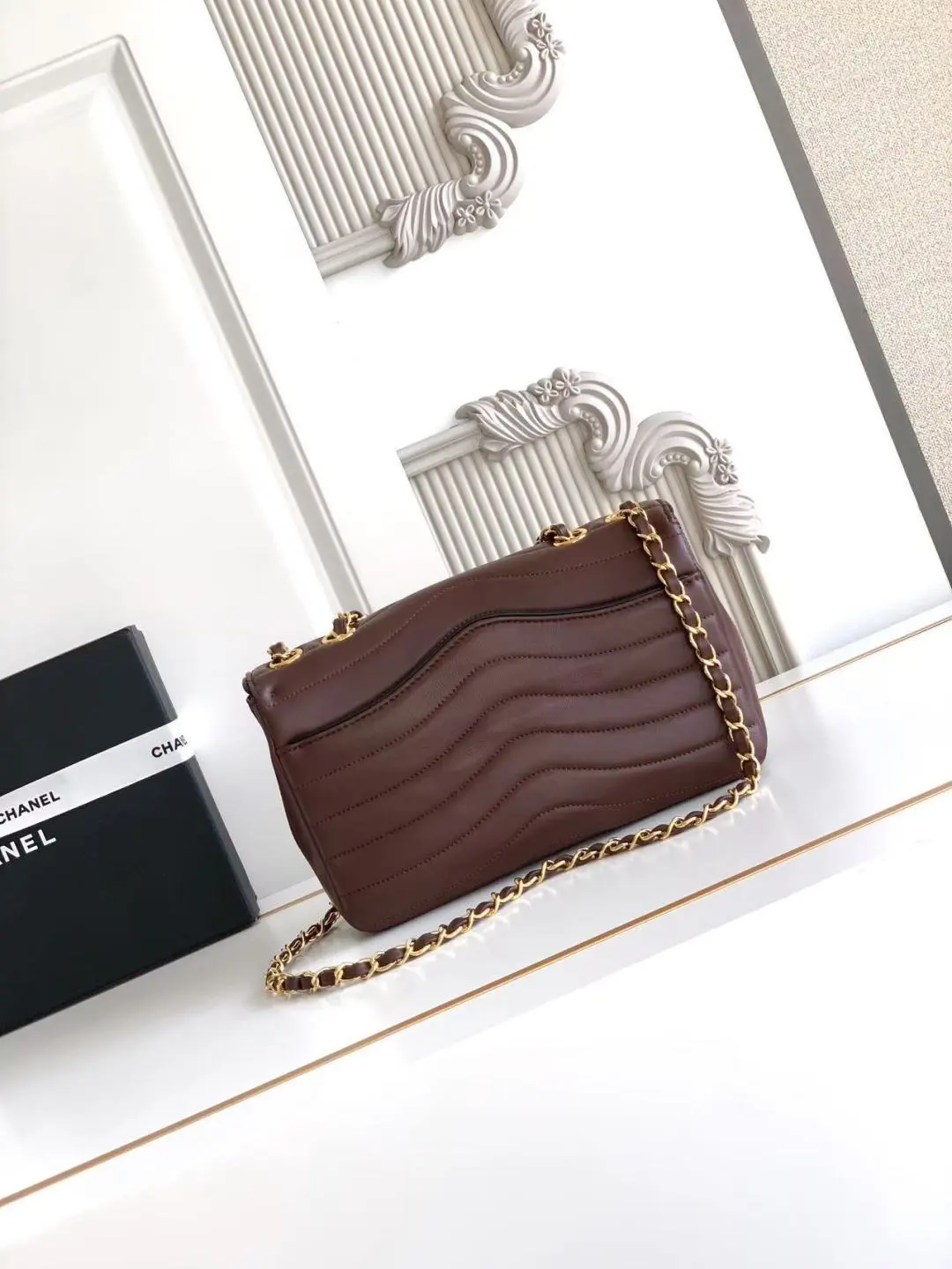 🇨🇳🇮🇹🇫🇷CHANEL AS6497氛围感波浪纹链条包，复古金扣经典耐看，柔韧好皮质，皮穿链设计，多种背法随心切换，日常出行百搭出彩 16x25.5x7cm：16x25.5x7cm