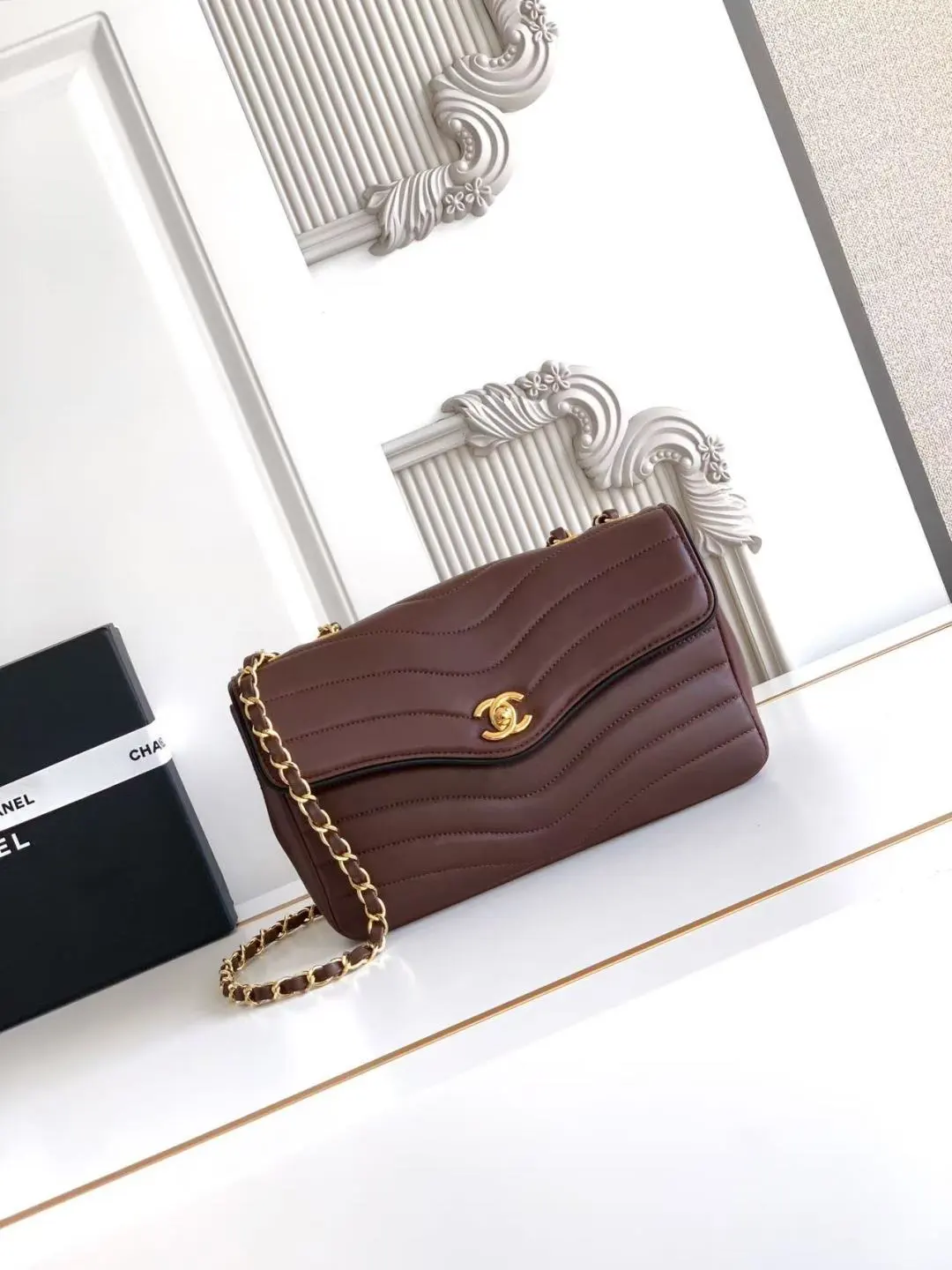 🇨🇳🇮🇹🇫🇷CHANEL AS6497氛围感波浪纹链条包,复古金扣经典耐看,柔韧好皮质,皮穿链设计,多种背法随心切换,日常出行百搭出彩 16x25.5x7cm:16x25.5x7cm