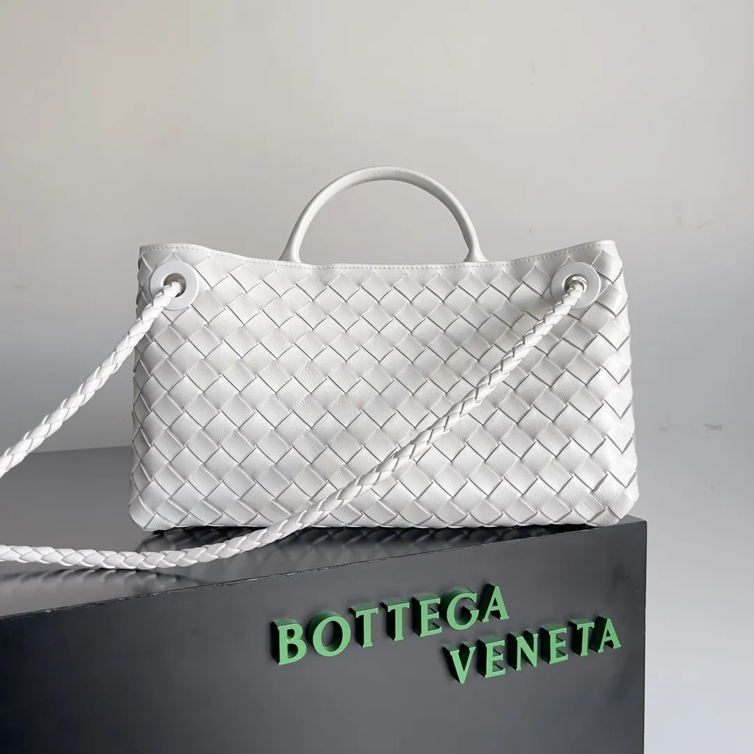 Bottega Veneta Style Andiamo East-West Woven Leather Tote Bag - Kendall Jenner Style - Premium Italian Leather Shoulder & Crossbody Bag (Model 754990) - Fast Shipping to Europe, UK, Germany & France
